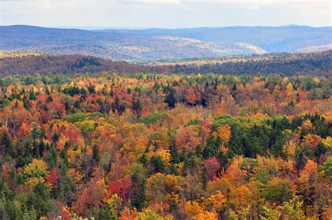 5 Amazing Fall Foliage Hikes in Vermont | Best of Burlington