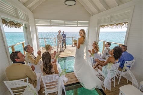 10 Benefits of a Destination Wedding at Sandals Resorts | David's ...