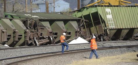 Railroad officials investigating cause of Colorado Sprins train ...