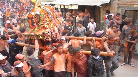 Madhyapur thimi bisket jatra 2071 - YouTube