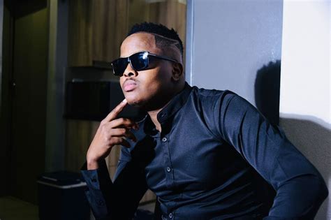 Khuzani ends 2022 with a bang and drops 13th album