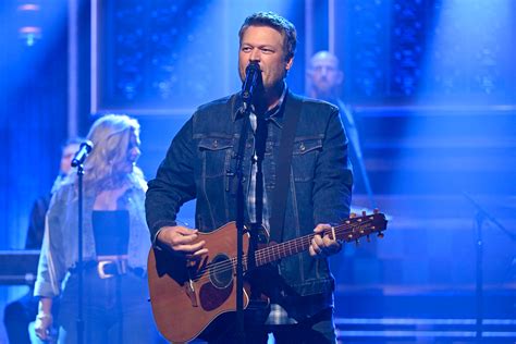 Blake Shelton Sings an Electrifying Cover of "Footloose": Listen | NBC ...