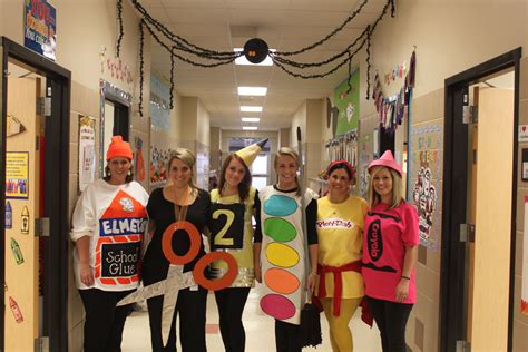 Teacher Group Halloween Costumes | Teacher halloween costumes, Themed ...