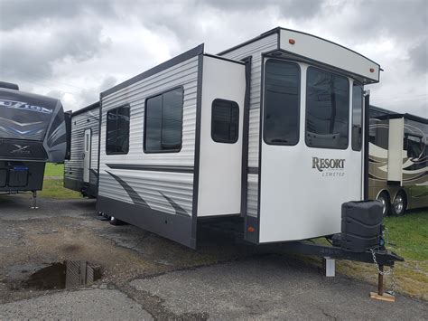 2018 Heartland Resort Park Model - Classic RV Sales - Classic RV Sales