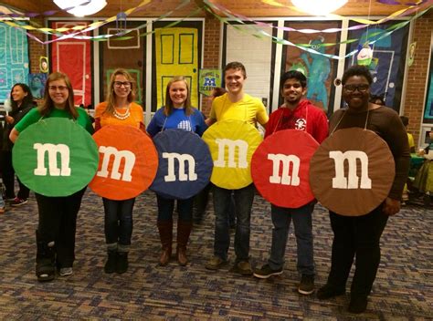 Halloween group costume! Funny Couple Halloween Costumes, Family ...