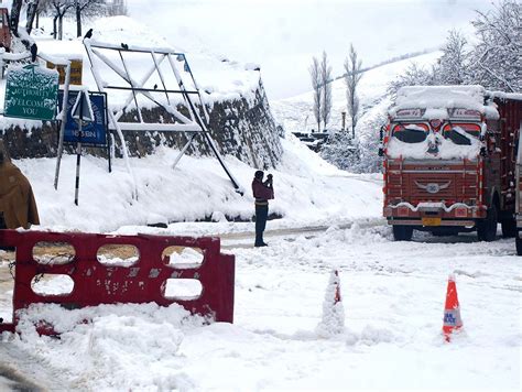 Season’s First Snowfall in Kashmir