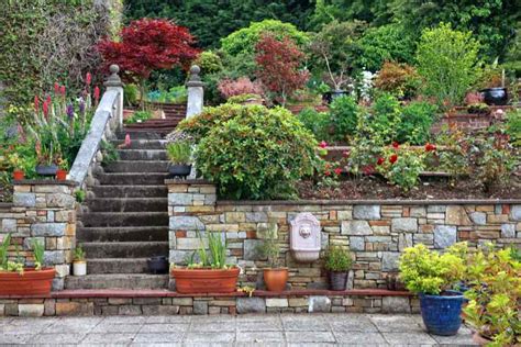 5 Reasons Why Landscaping on a Hill is a Landscaper’s Paradise ...