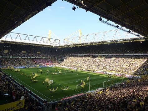 Bvb Old Stadium - Borussia Dortmund's famous yellow wall | Borussia ...