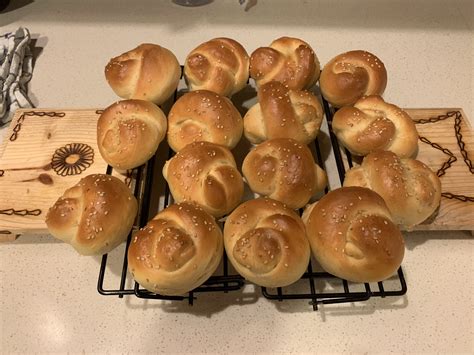 Challah rolls – mattoperry.com