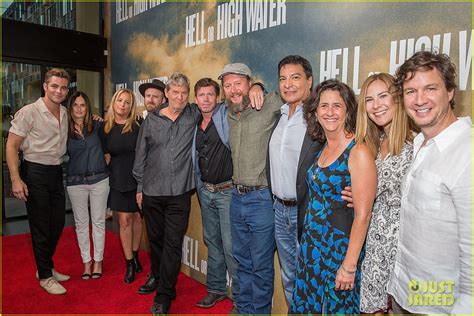 Photo: chris pine ben foster hit texas for hell or high water premiere ...