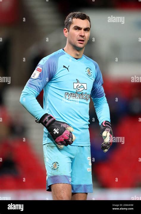 Luton Town goalkeeper James Shea Stock Photo - Alamy