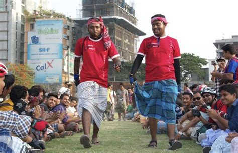 In pictures: Dressing down in Bangladesh | Gallery | Al Jazeera