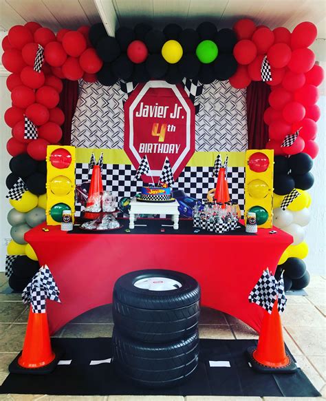 Lightning Mcqueen Party Decoration Ideas ~ Cars Cake Disney Cakes ...