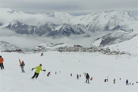 Alpe d'Huez Snow Report: 4th April 2010 | SeeAlpedHuez.com