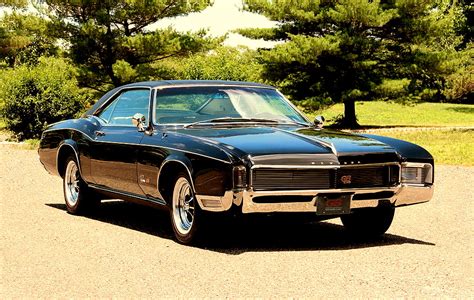 MUSCLE CAR COLLECTION : 1966 Buick Riviera GS Luxury Coupe Muscle Car