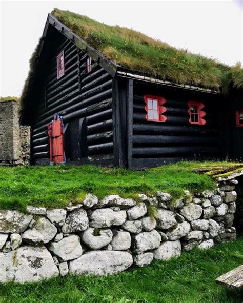 Pin by Rutt Marsten on Faroe Islands | House styles, House, Home decor