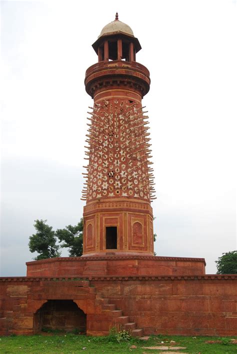 Hiran Minar -Mogul emperor Akbar's memorial to his favorite elephant!!