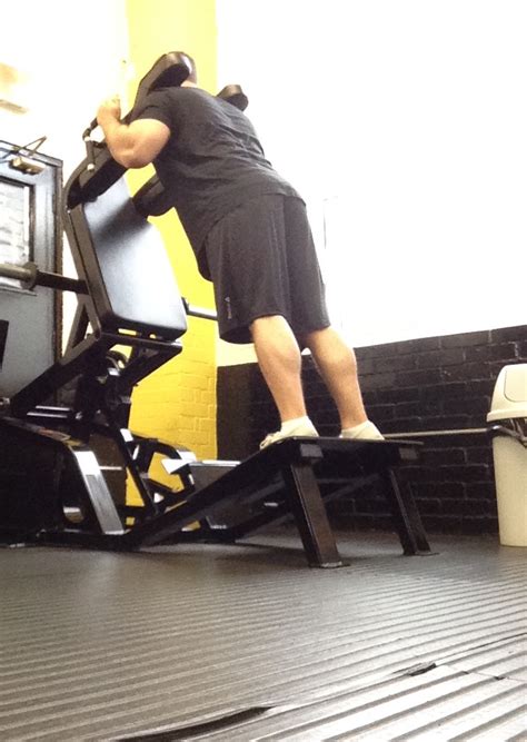 Machine Front Squat | Matt Knight Official