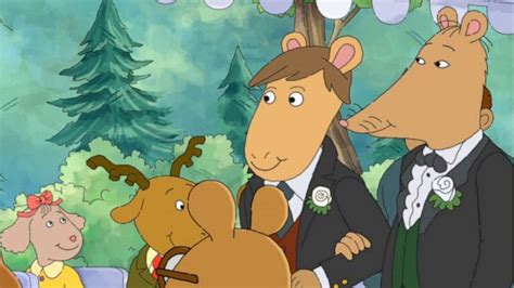 'Arthur's' Mr. Ratburn inspires viewers after coming out as gay and ...