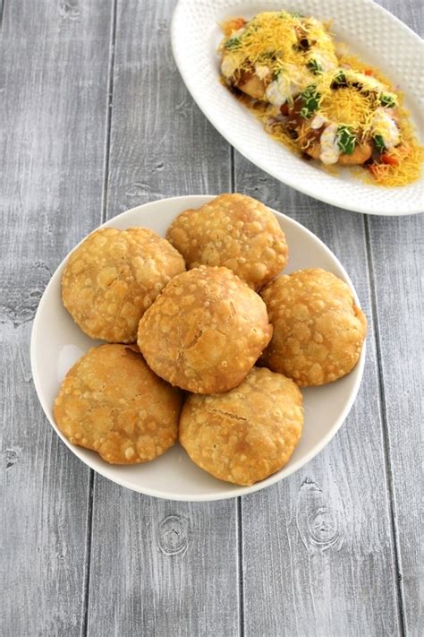 Khasta Kachori Recipe (Moong dal khasta kachori chaat recipe)