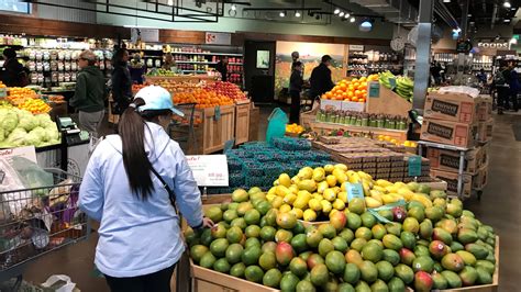 Open on Thanksgiving | Grocery store holiday hours for 2020 | abc10.com