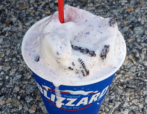 On Second Scoop: Ice Cream Reviews: DQ Cotton Candy Oreo Blizzard