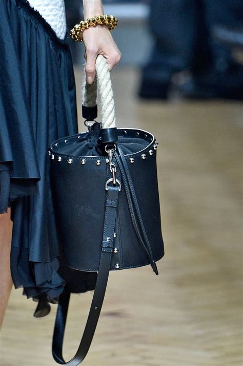 The Seven Best Bags of London and Milan Fashion Weeks - The New York Times