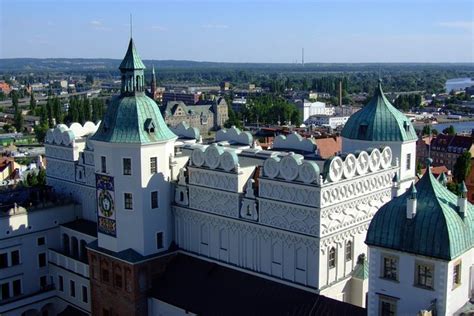 Szczecin Highlights and Dukes’ Castle Private Walking Tour 2023