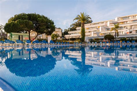 Muthu Clube Praia Da Oura in Albufeira, Algarve | loveholidays