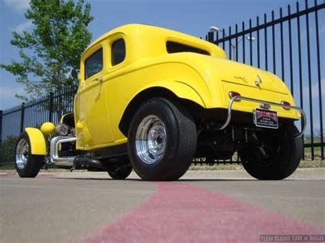 Deuce Coupe American Graffiti Tribute Hot Rod 1932 Ford ACTION - YouTube