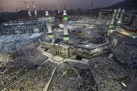 Eid al-Adha 2014: Two Million Muslims Gather at Grand Mosque in Mecca ...