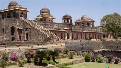 Gwalior Tourism Tour - YouTube