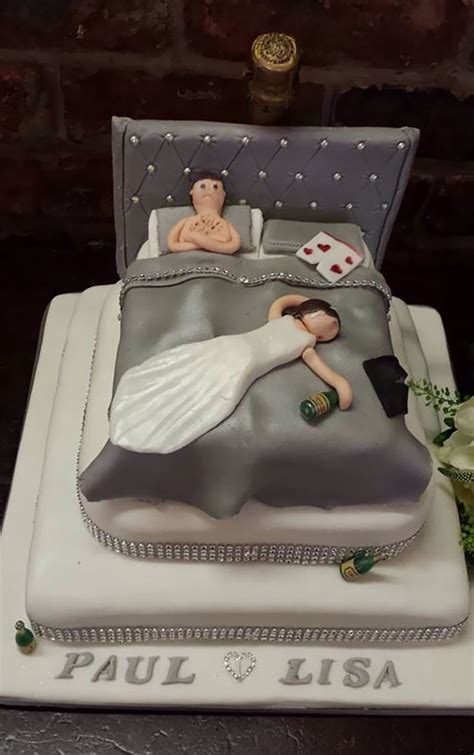 40 Times People Questioned If These Wedding Cakes Were The Right Choice ...