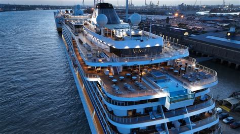 11 Around-The-World Cruises For An Epic Getaway