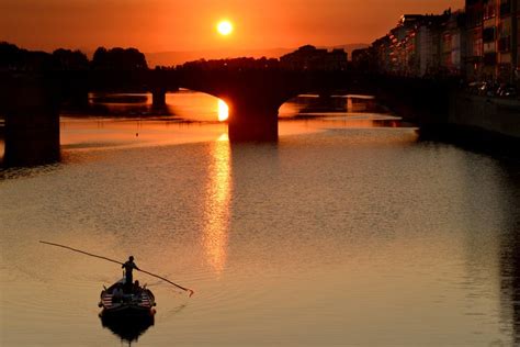 Florence: Arno River Boat Tour - IntroducingFlorence.com