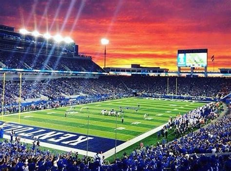 FOUR DOWNS: Kentucky Wildcats' Most Memorable Home Openers ...