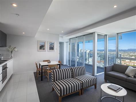 Best Price on Hilton Surfers Paradise Residences in Gold Coast + Reviews