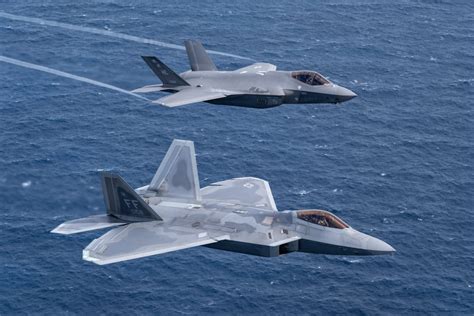 f22 vs typhoon