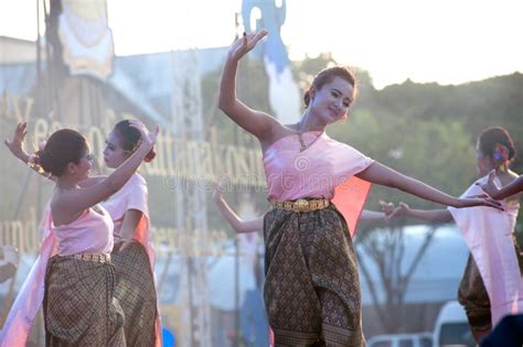 Thai Group Performing Thai Music and Thai Dancing. Editorial ...