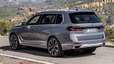 Ресталийнг люксового внедорожника BMW X7 первого поколения официально ...