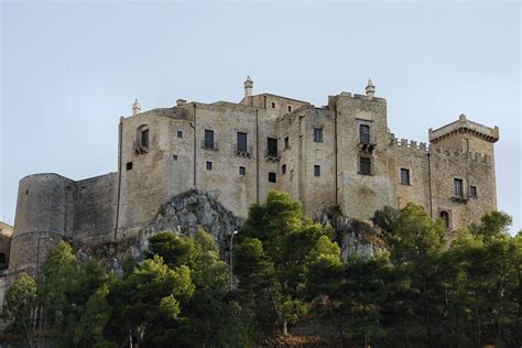 Carini Castle (pa) | JuzaPhoto