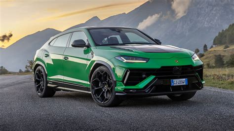 2023 Lamborghini Urus Prices, Reviews, and Photos - MotorTrend