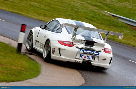 AUSmotive.com » 2011 Porsche 911 GT3 Cup