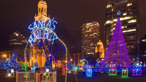 Milwaukee Christmas Lights 2024 - Elle Shawnee