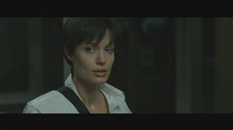 Angelina Jolie in "Salt" - Angelina Jolie Image (18174960) - Fanpop