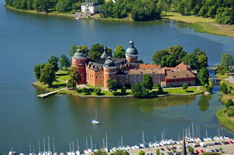 Gripsholm Castle Landmark in Mariefred, Stockholm, Sweden - landmark ...