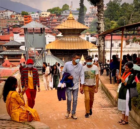 Glimpses of evening Aarti at Pashupatinath Temple (Photo Gallery ...