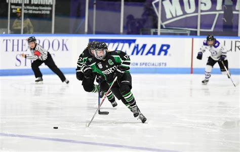 Saskatchewan Huskies hockey teams playing for bronze - Saskatoon ...