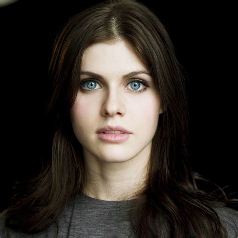 Alexandra Daddario, hi-res photo showing off her incredible eyes ...