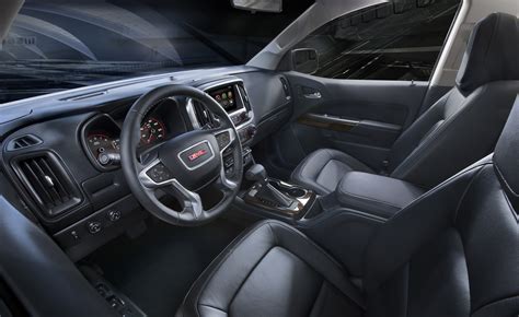 2015 GMC Canyon Interior Profile from Driver's side - Motor Review